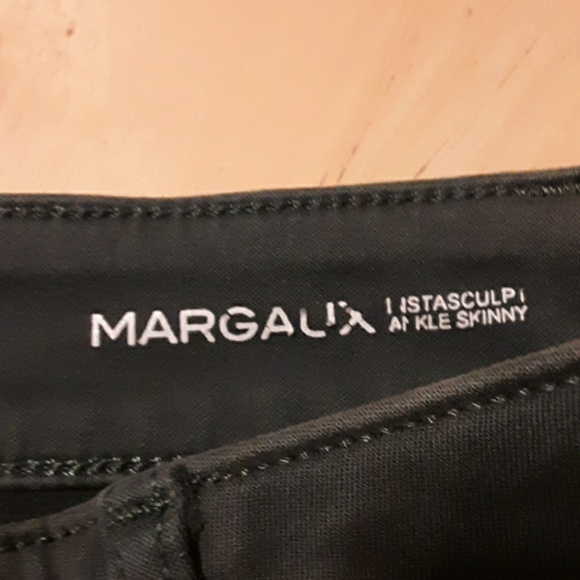 DL 1961 - Picture 3 of 3